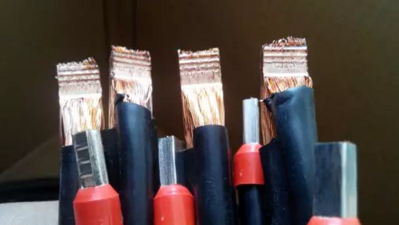 Ultrasonik Metal Kaynak Makinesi
